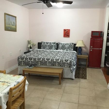 Studio Apartment At Historical House Galveston Exteriör bild