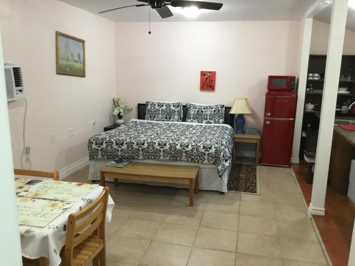 Studio Apartment At Historical House Galveston Exteriör bild