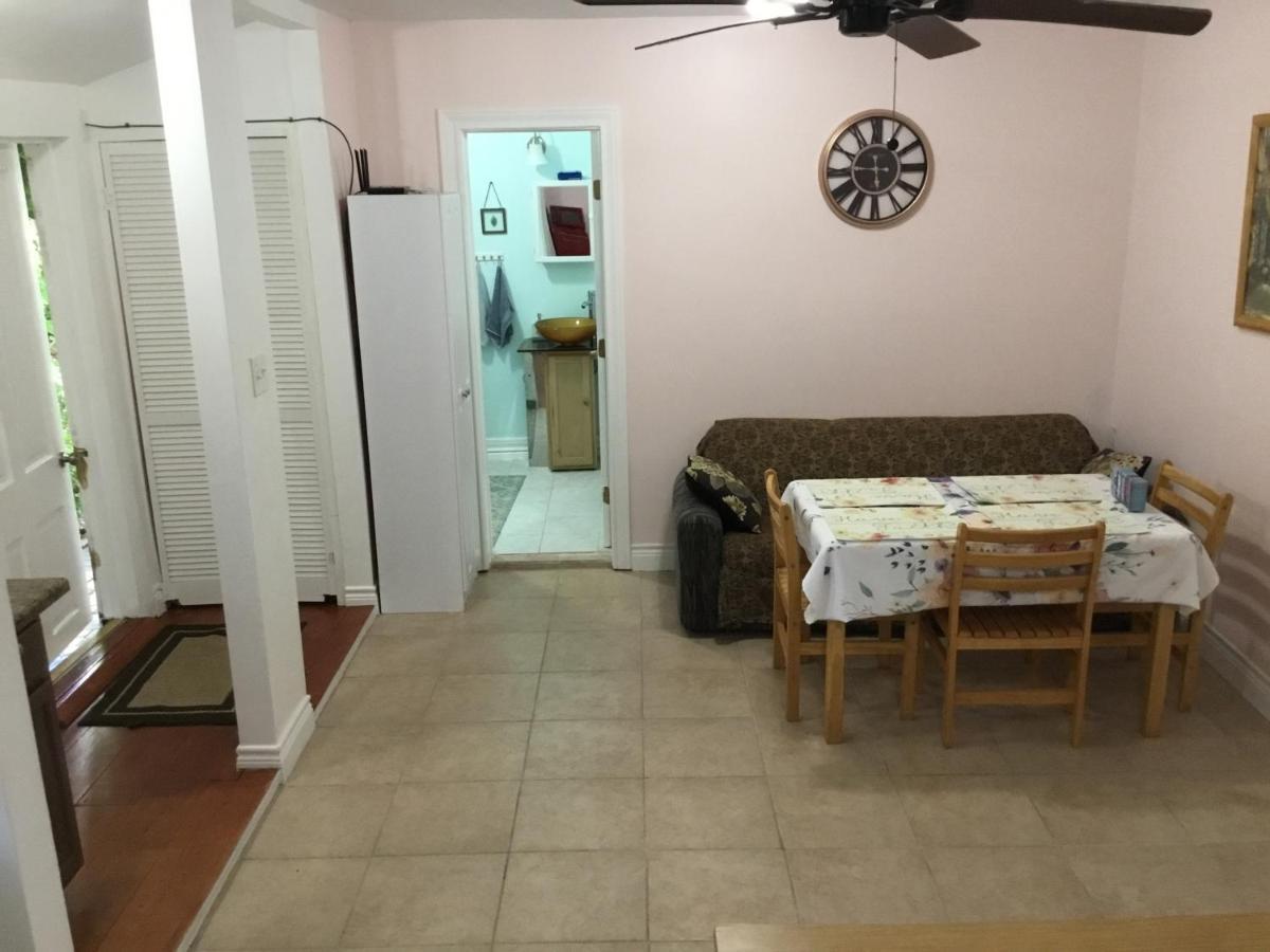 Studio Apartment At Historical House Galveston Exteriör bild